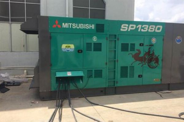 番禺为什么有些柴油发电机组的输出电压可以调节？