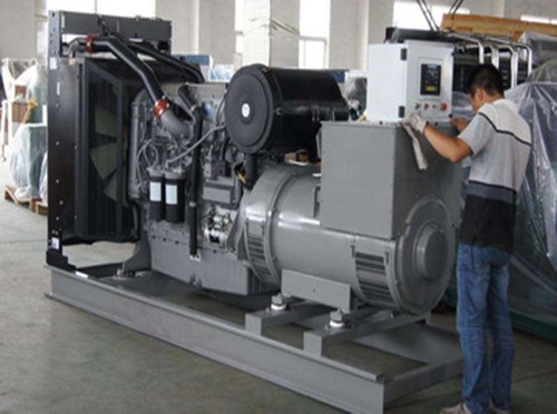 番禺柴油发电机组和储能设备配合使用的案例